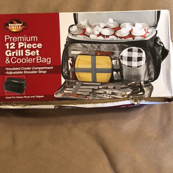NWT Smokin' Grill 12 piece grill set & cooler bag. BBQ, Camping, Parties. - Picture 3 of 5